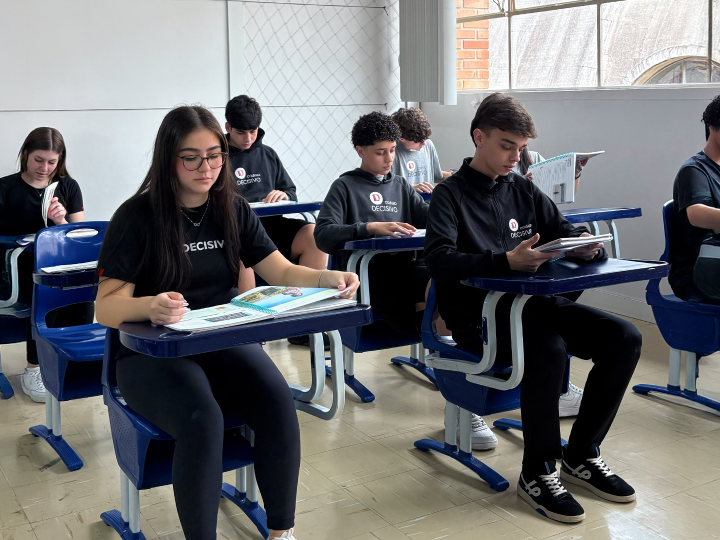 Como organizar o tempo de estudo no Colégio Decisivo utilizando o material Anglo